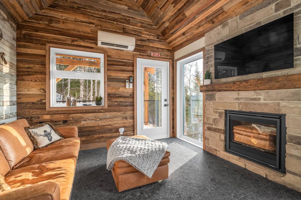 Photo of Livingroom in Lac Beauport