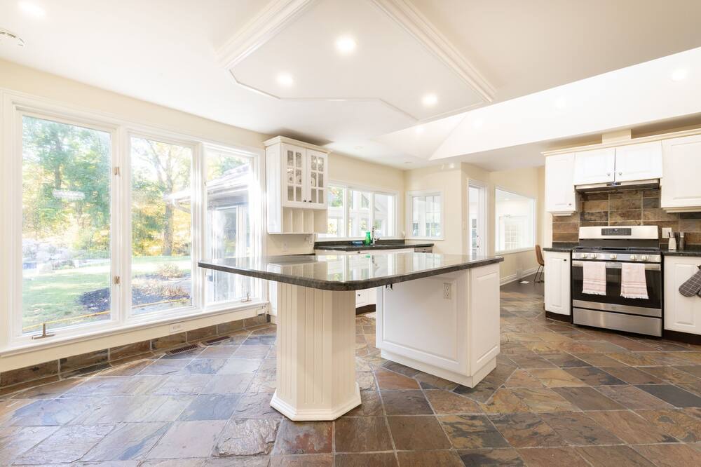 Photo of Kitchen in Clarkson-Lorne Park
