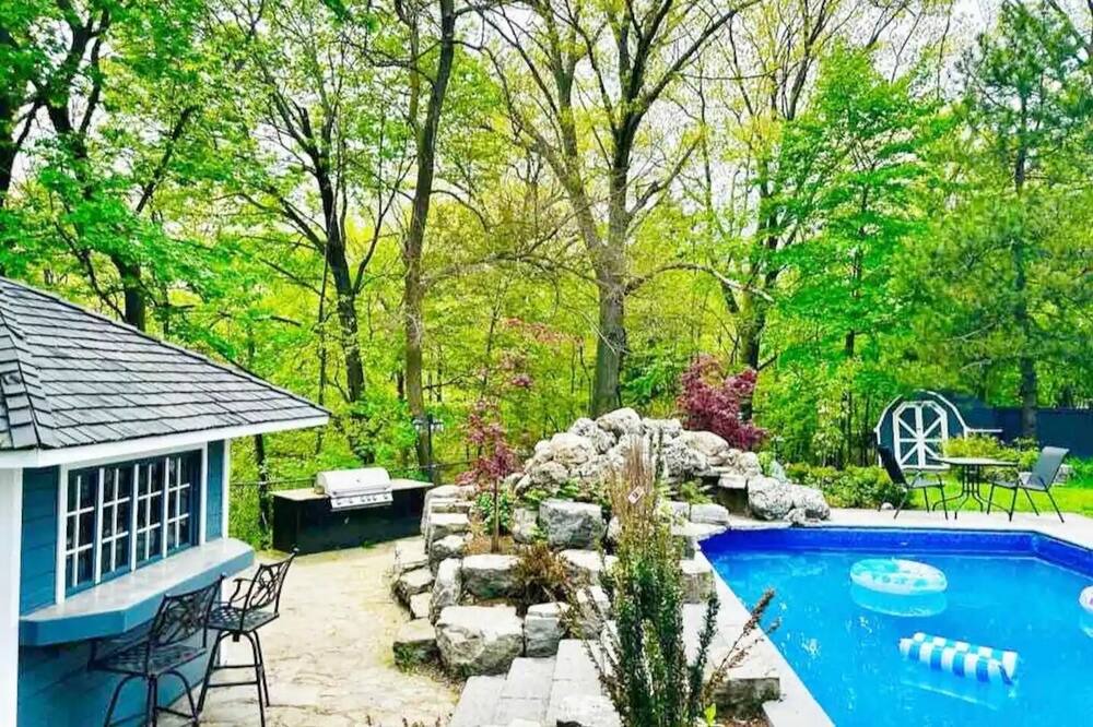 Photo of Outdoor in Clarkson-Lorne Park