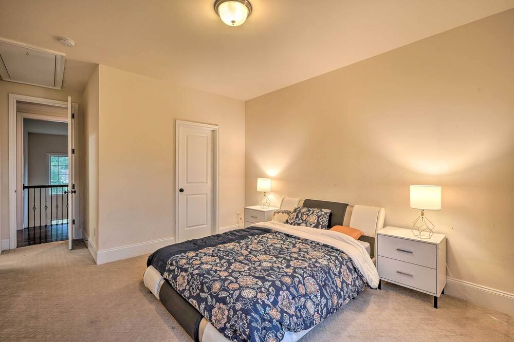 Photo of Bedroom in Apex