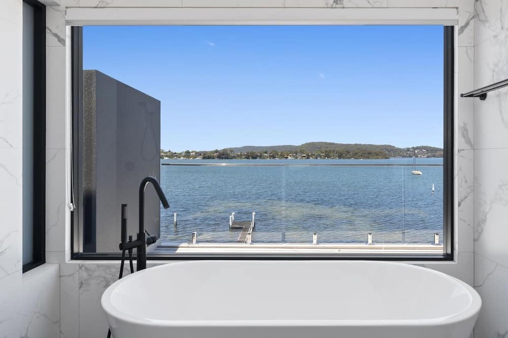 Photo of Bathroom in Point Clare