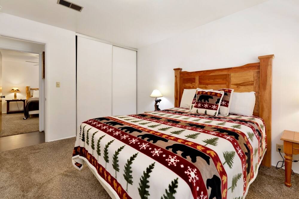 Photo of Bedroom in Big Bear City