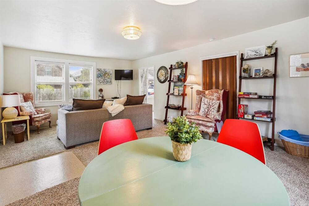 Photo of Bedroom in Downtown Cannon Beach