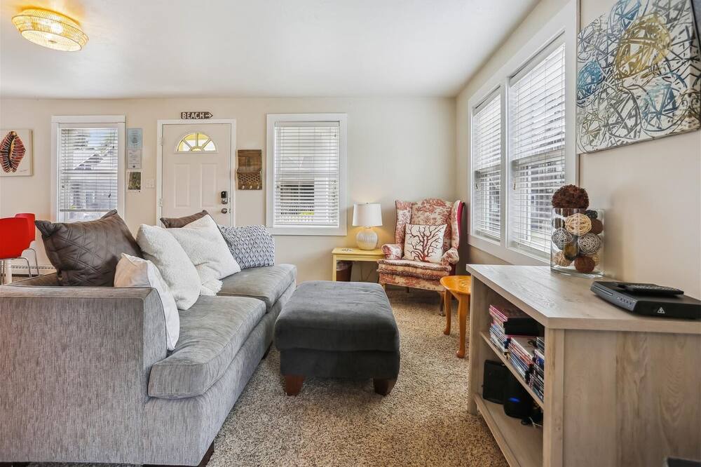 Photo of Bedroom in Downtown Cannon Beach