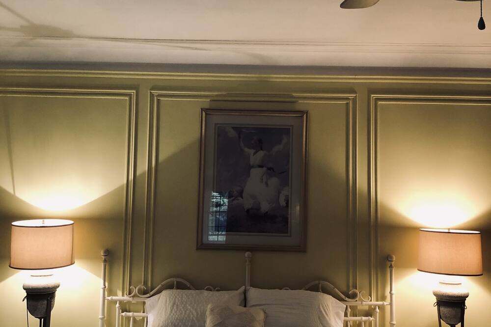 Photo of Bedroom in Grosse Pointe