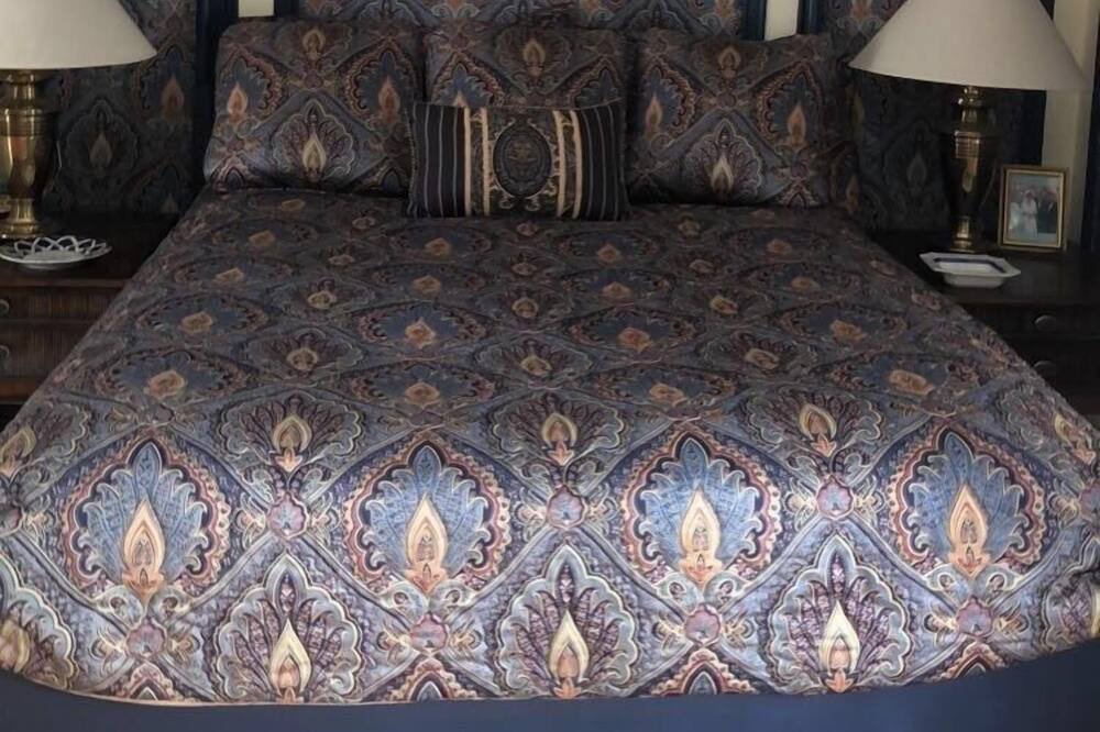 Photo of Bedroom in Grosse Pointe