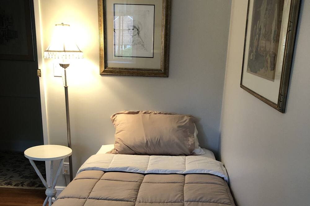 Photo of Bedroom in Grosse Pointe