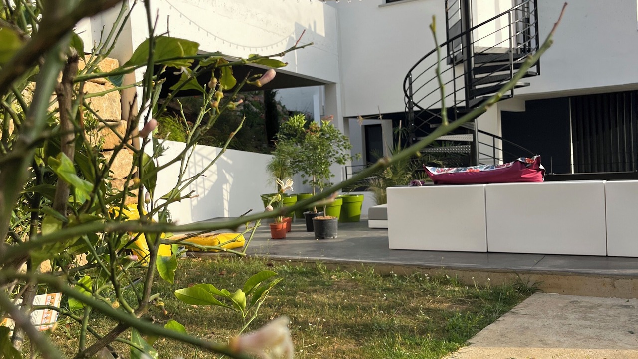 Photo of Outdoor in Treilles