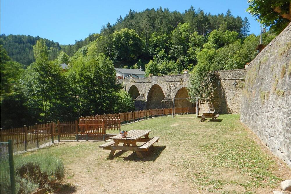 Photo of Others in Treves