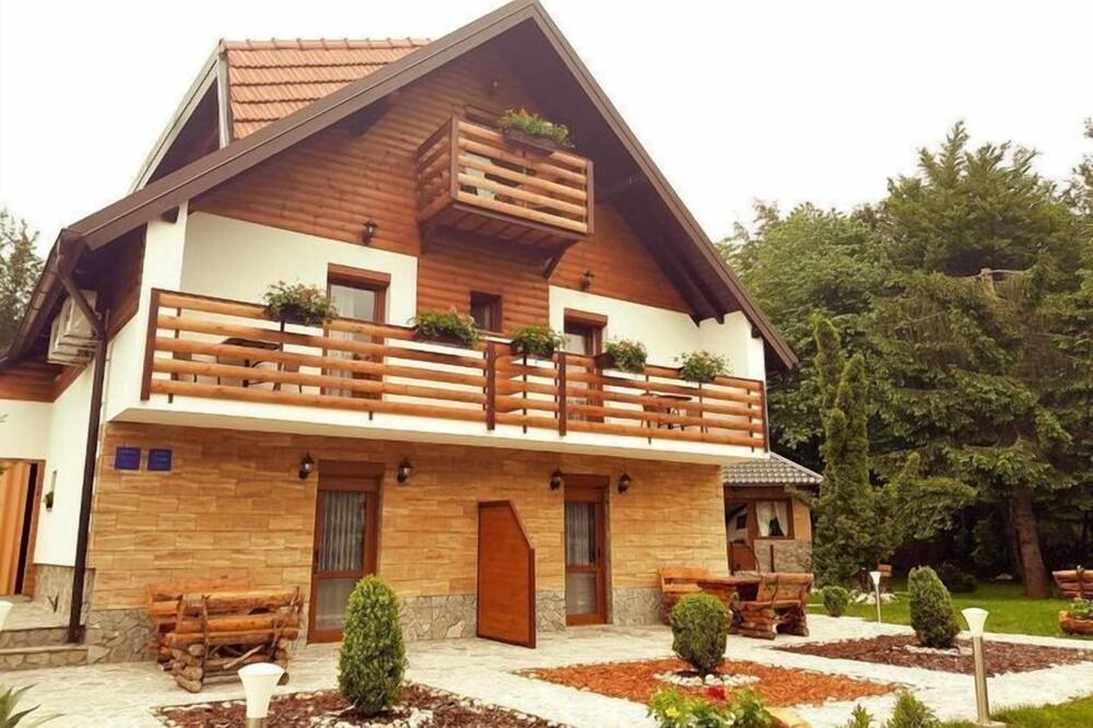 Photo of Outdoor in Jezerce