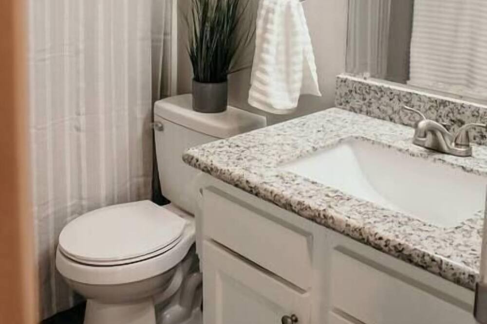Photo of Bathroom in Washington Square