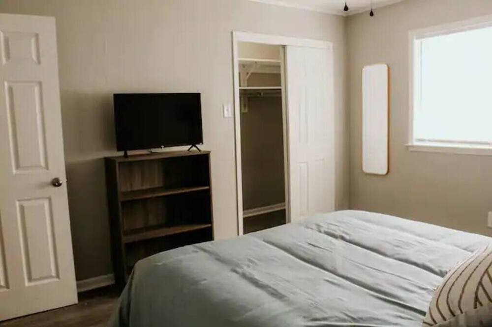 Photo of Bedroom in Washington Square