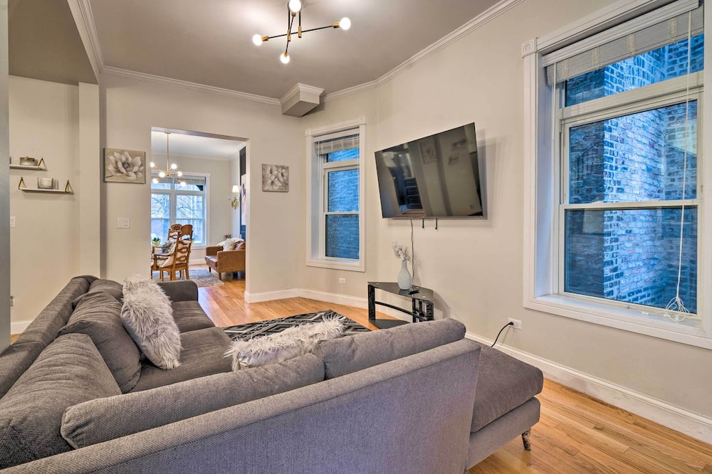 Photo of Others in Grand Boulevard