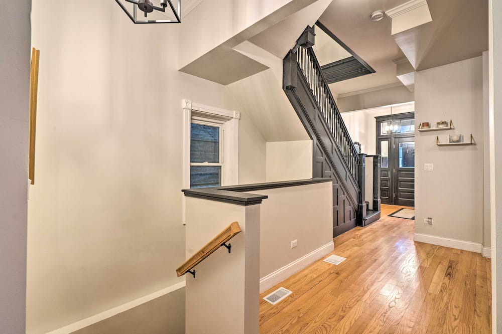 Photo of Others in Grand Boulevard