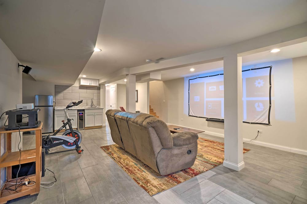 Photo of Others in Grand Boulevard