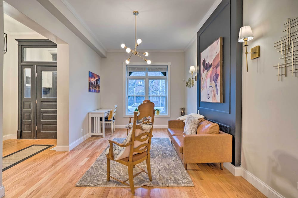 Photo of Others in Grand Boulevard