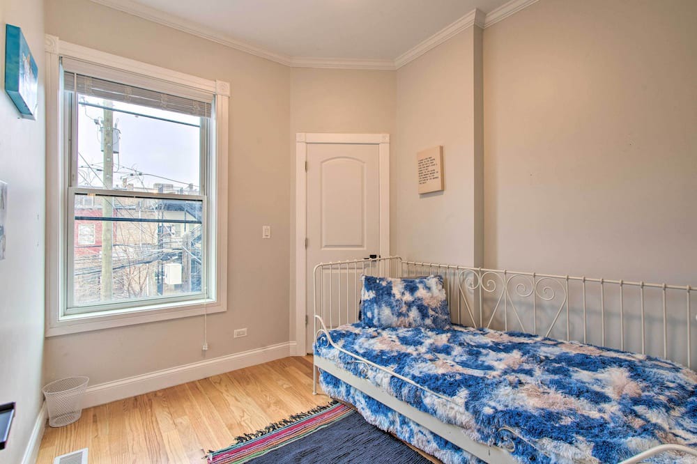 Photo of Others in Grand Boulevard