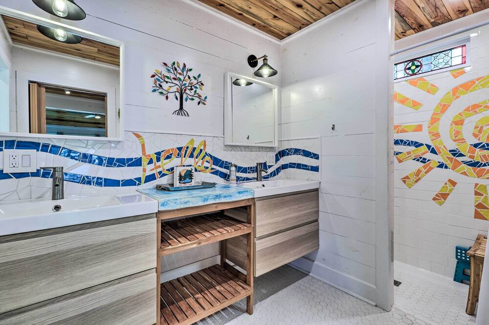 Photo of Bathroom in Burnet