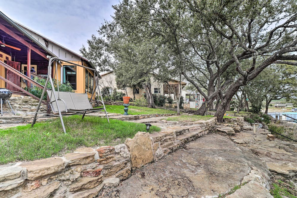 Photo of Outdoor in Burnet