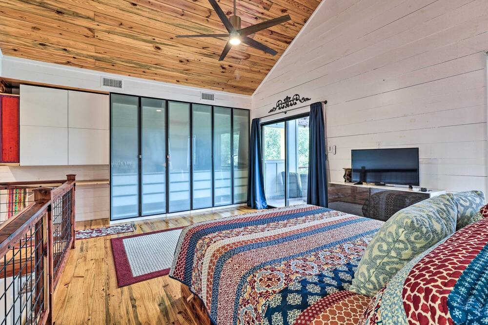Photo of Bedroom in Burnet