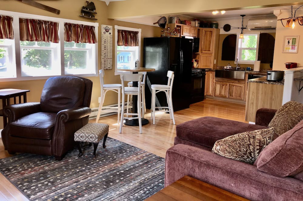 Photo of Others in Verona Beach