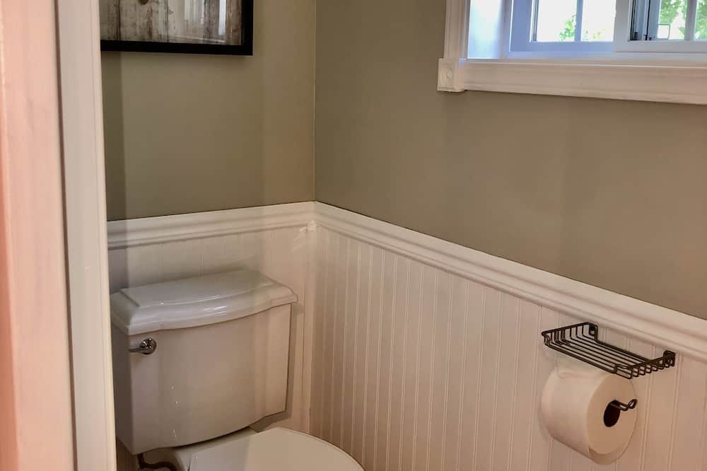 Photo of Bathroom in Verona Beach