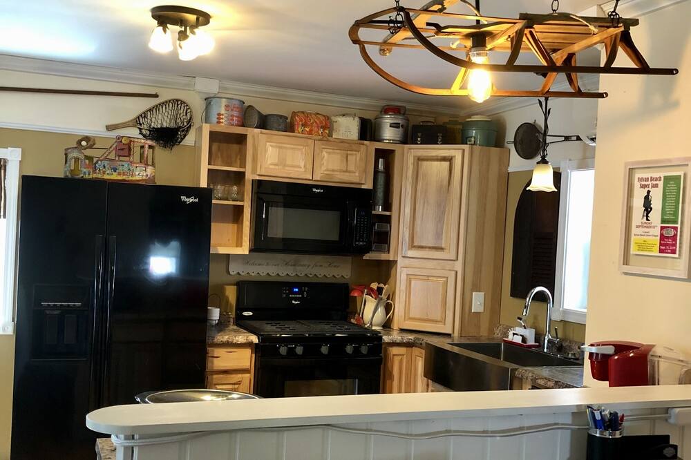 Photo of Others in Verona Beach