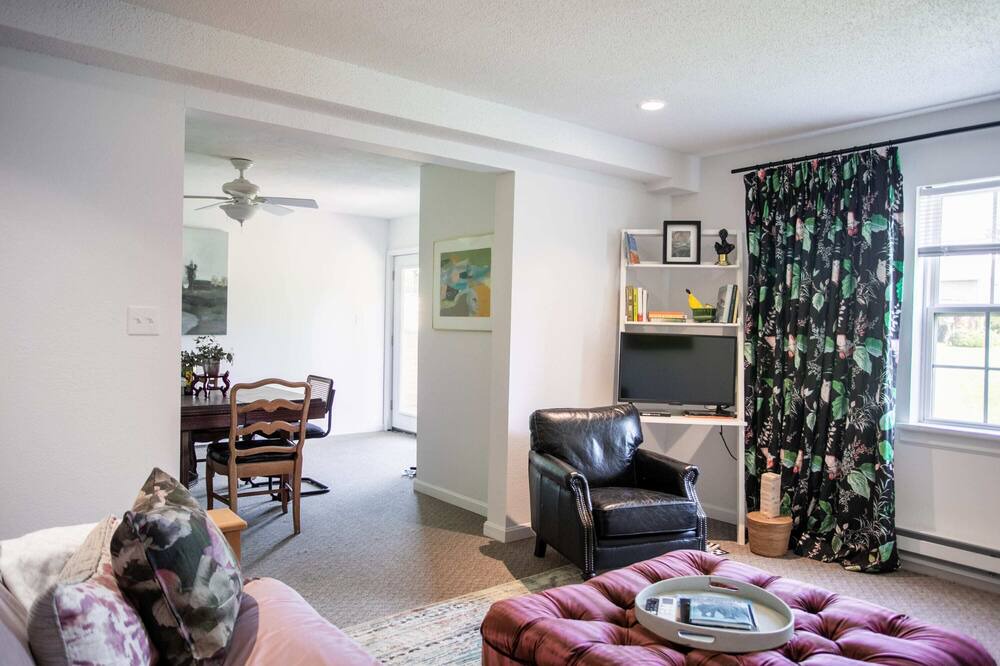 Photo of Bedroom in Batesville