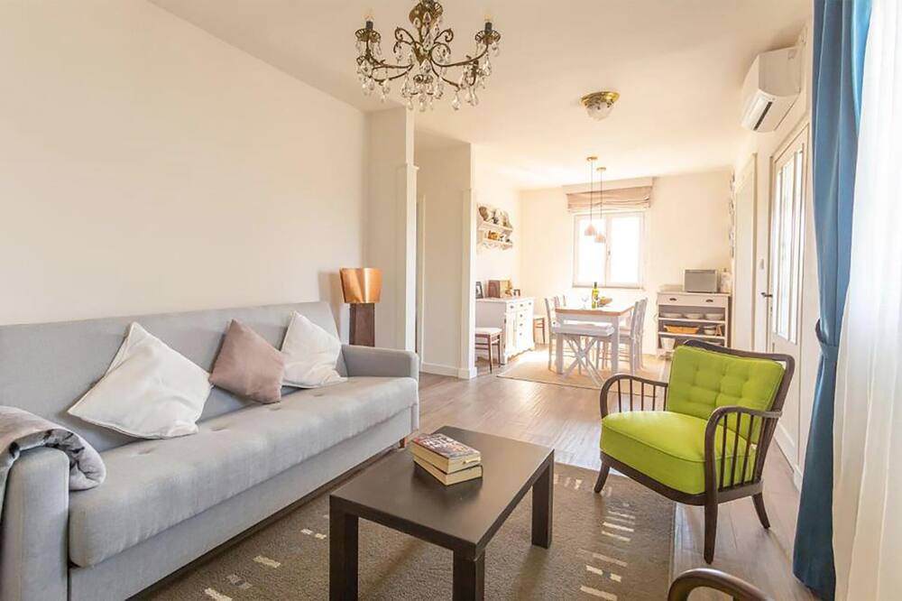 Photo of Bedroom in Grabri