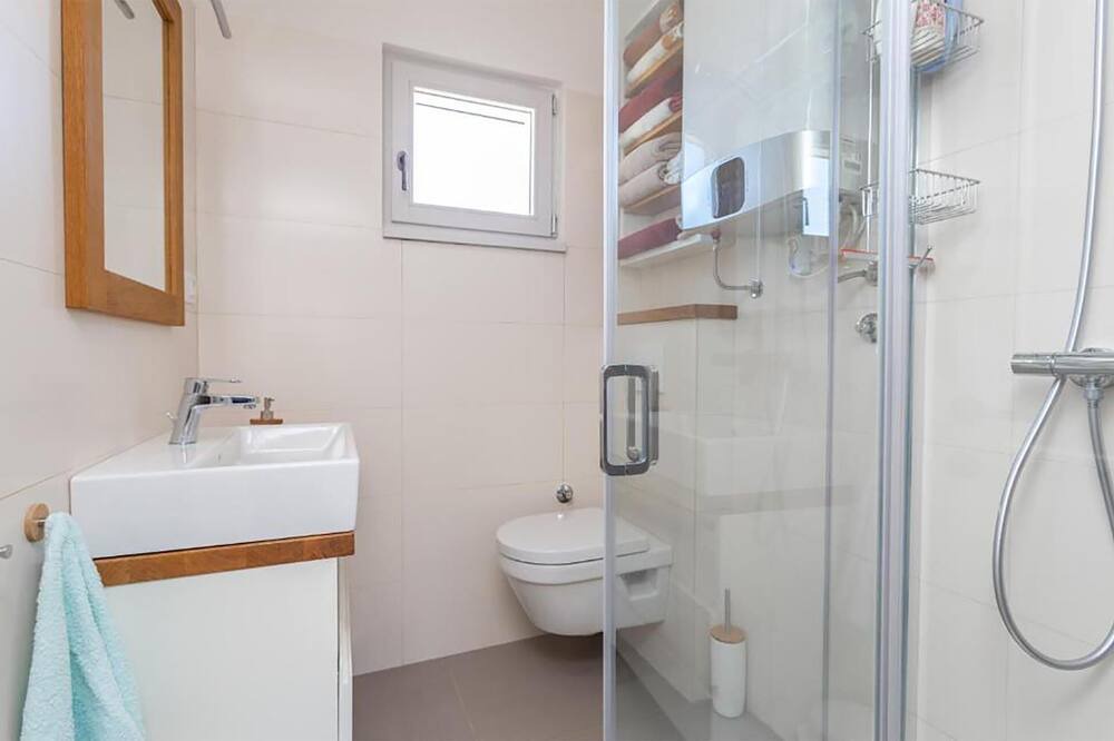 Photo of Bathroom in Grabri