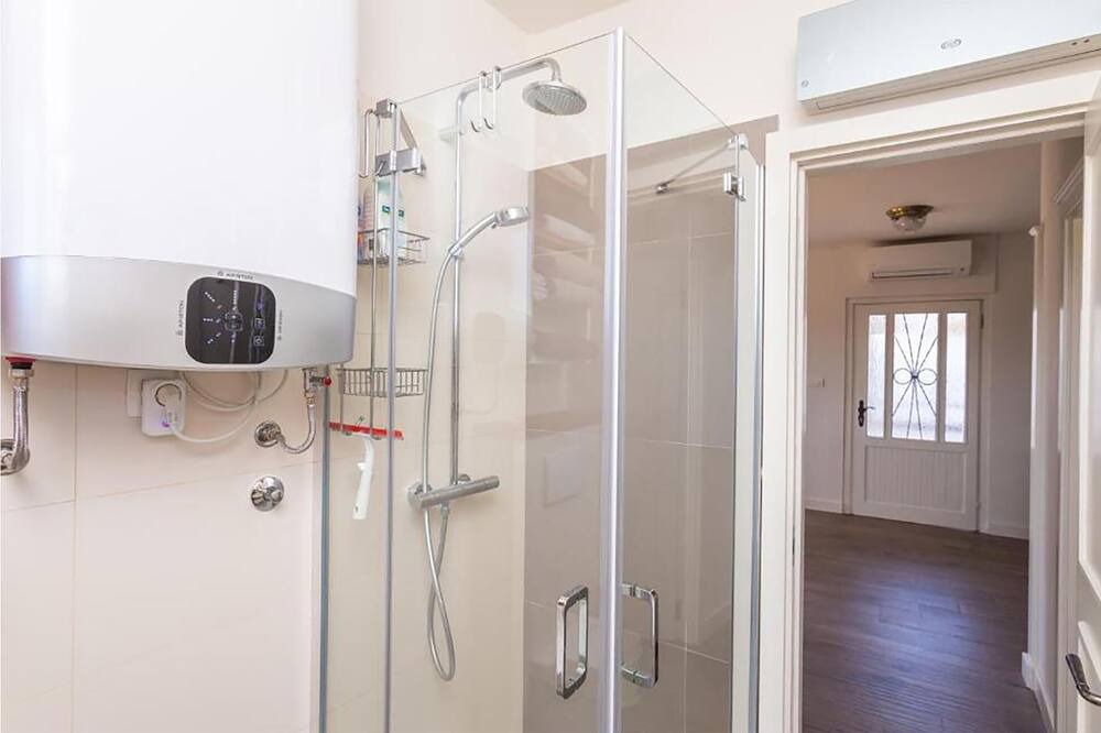 Photo of Bathroom in Grabri
