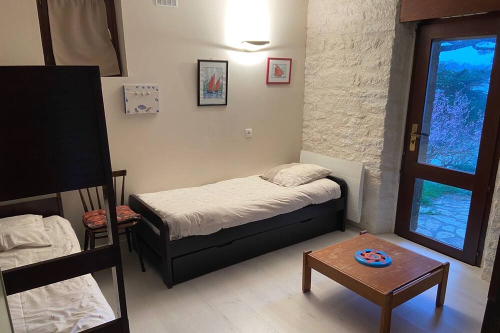 Photo of Bedroom in Ile-aux-Moines