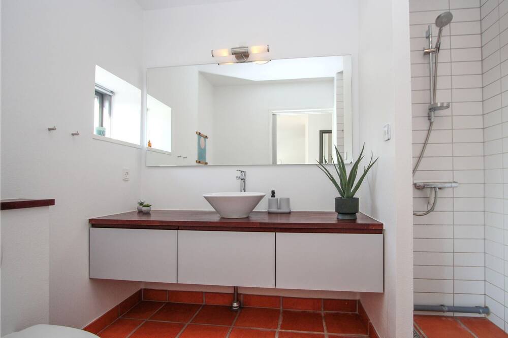 Photo of Bathroom in Langemark