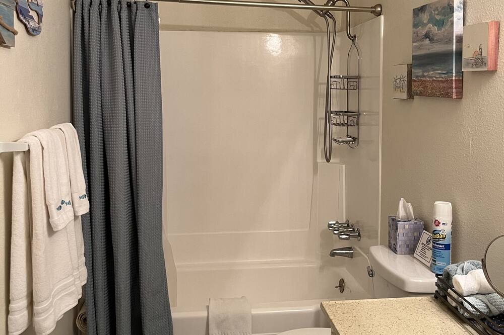 Photo of Bathroom in Lemoore