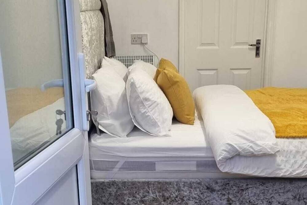 Photo of Others in Luton