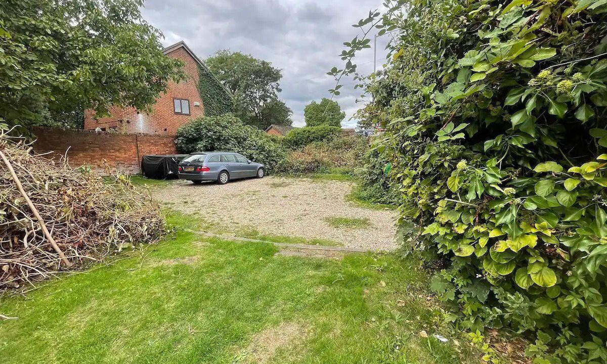 Photo of Others in Reading