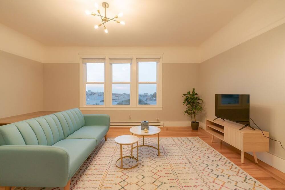 Photo of Others in Inner Sunset