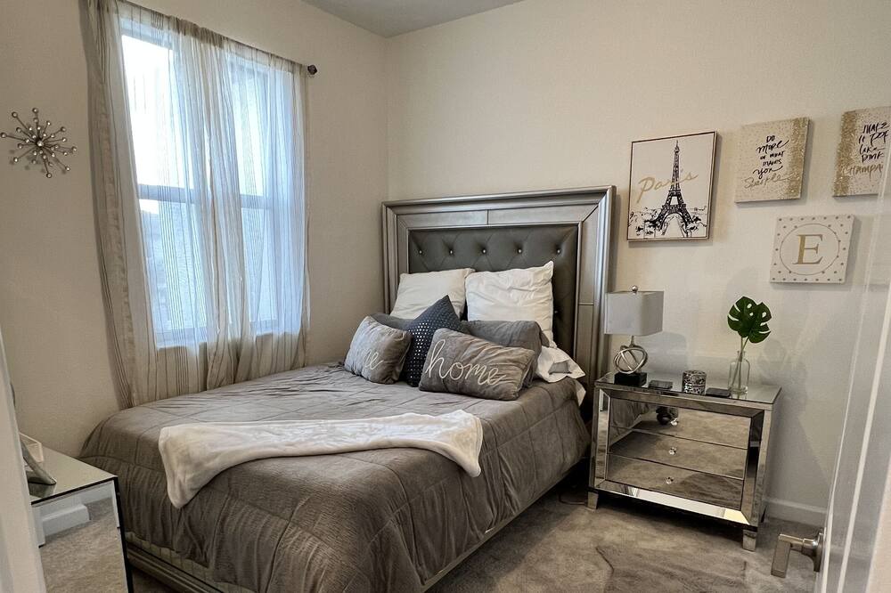 Photo of Bedroom in Princeton