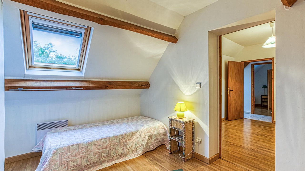 Photo of Others in Uzech