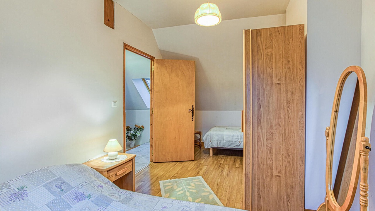 Photo of Others in Uzech