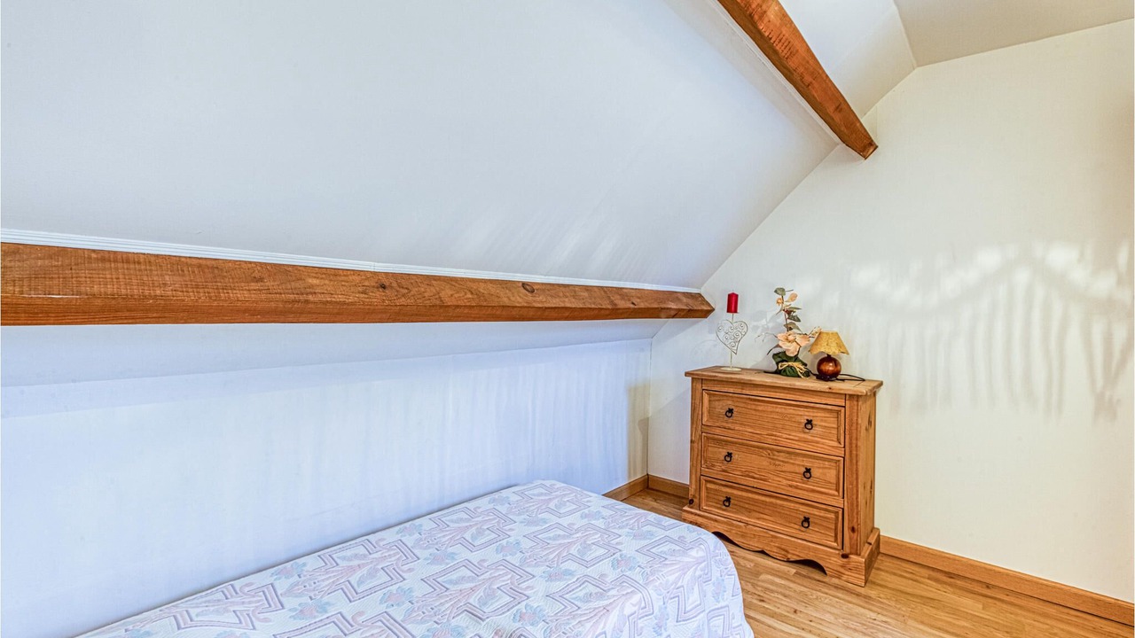 Photo of Others in Uzech