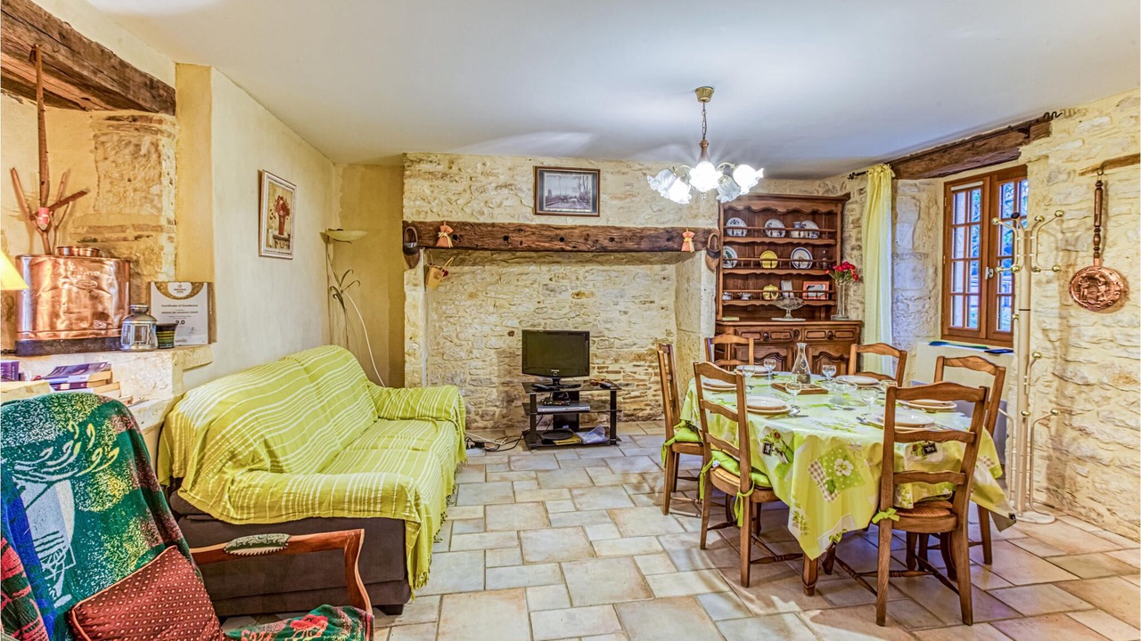 Photo of Others in Uzech