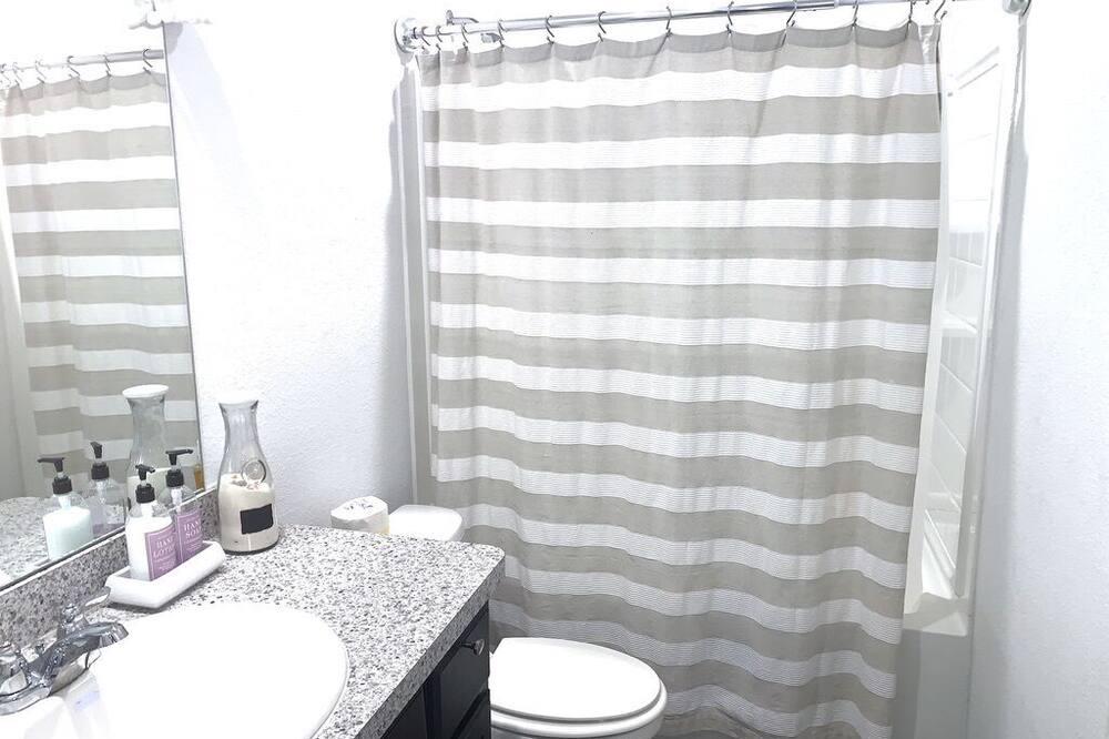 Photo of Bathroom in Crowley