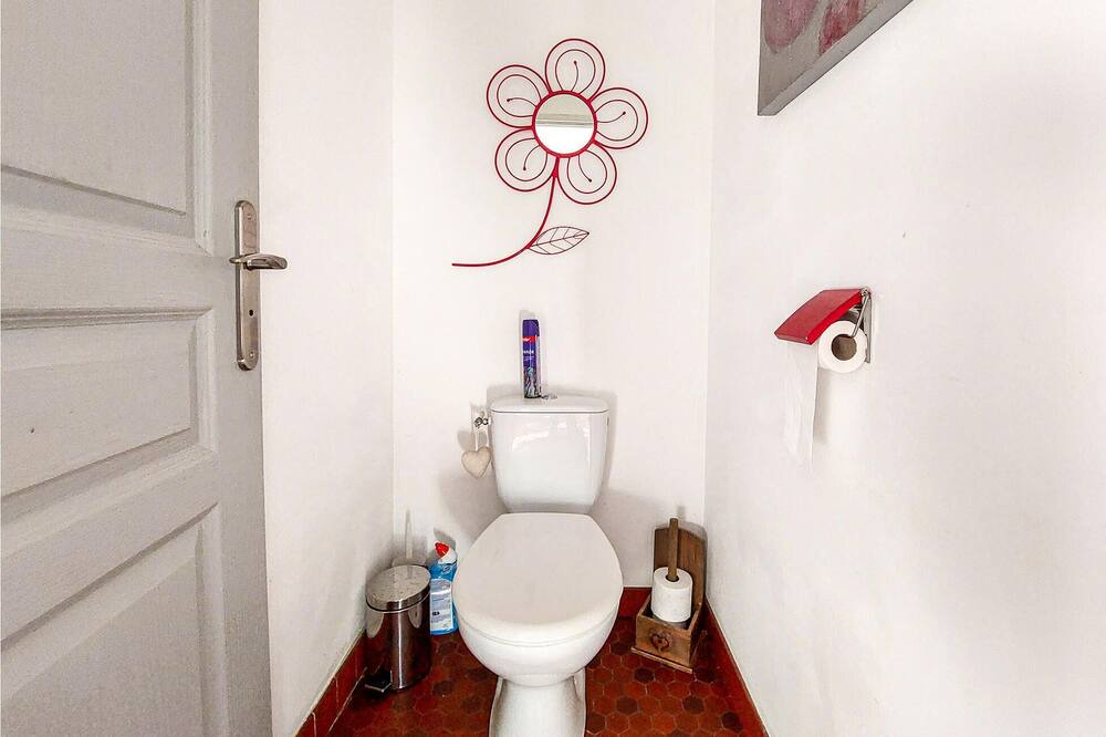 Photo of Bathroom in Hesdin-l'Abbe