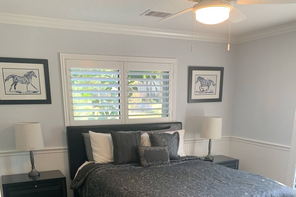 Photo of Bedroom in Ponderosa Forest