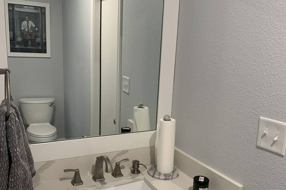 Photo of Bathroom in Ponderosa Forest