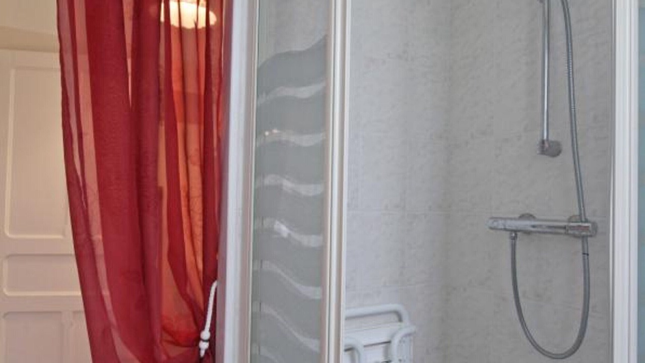 Photo of Bathroom in Le Pin-la-Garenne