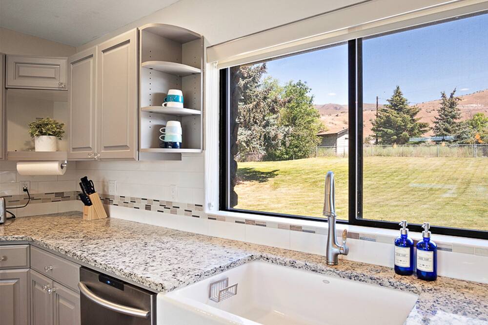 Photo of Others in Naches