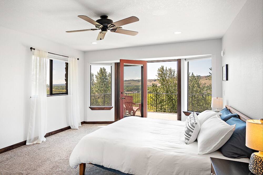 Photo of Others in Naches