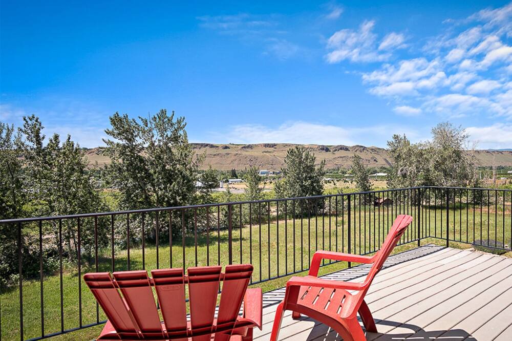 Photo of Patio Balcony in Naches